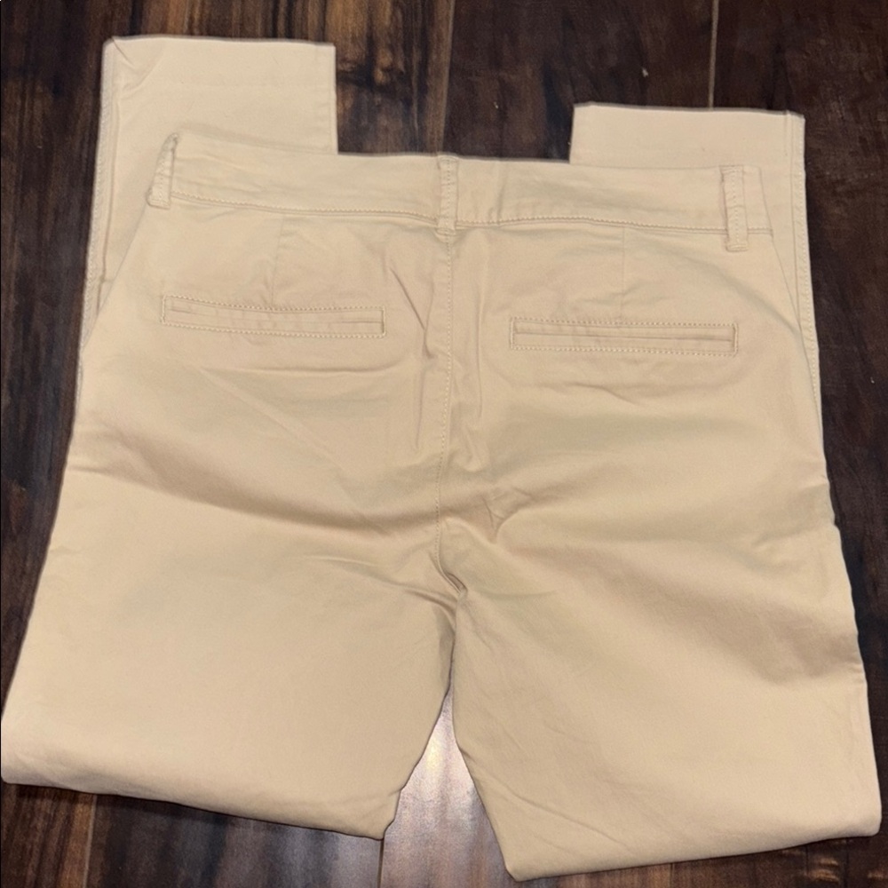 ✨3/$10✨ Old Navy Women's Straight Leg Pixie Pants - Picture 7 of 7